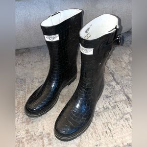 FY womens rain boots size 9